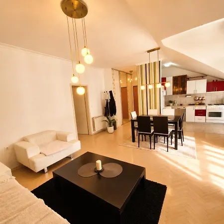 Luxury Penthouse In With Mountain Views Apartament Skopje