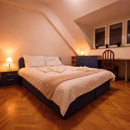 Luxury Penthouse In With Mountain Views Скопье